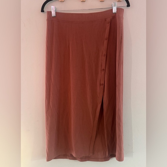 Abercrombie & Fitch Ribbed Midi Wrap Skirt Rust Brown Button Detail Women’s - Picture 3 of 5